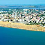 Rooftop Pool And Sea Nearby-beahost Бибионе