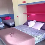 Apartment Rooftop Pool And Sea Nearby-beahost *