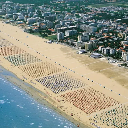 Apartment Rooftop Pool And Sea Nearby-beahost Bibione